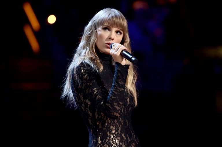 Taylor Swift Promises To Sing on ‘SNL,’ If Bowen Yang
