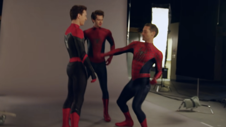 Spider-Man: Tobey Maguire Dances With Tom Holland & Andrew Garfield